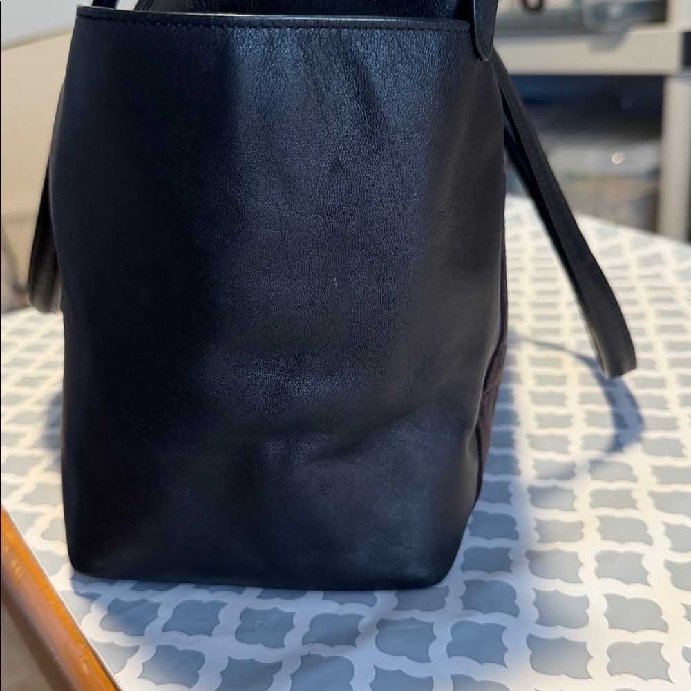 Coach Women's City Tote Bag in Signature Black Canvas and side Leather Pockets…. - Picture 8 of 15